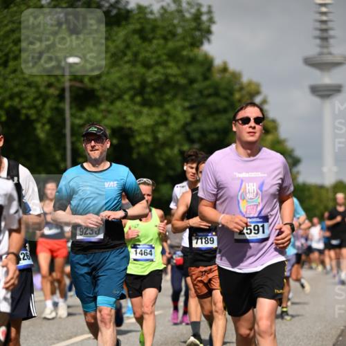 29.06.2025 - hella hamburg halbmarathon Dr. Thomas Lammeyer http://msf.ph/oto/8147335 29.06.2025 10:05:53 Kennedybrücke 1184, 1329, 1364, 1464, 1653, 1722, 1724, 1881, 1940, 2591, 2806, 2957, 3039, 3199, 4322, 4649, 5547, 5602, 5603, 0000, 6327, 6438, 6921, 7189, 7223, 7846, 8191, 8578, 8632, 8926, 9230, 9741, 10074, 10882, 10915 meine-sportfotos.de
