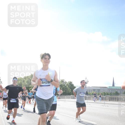 29.06.2025 - hella hamburg halbmarathon Jannik Wohlers http://msf.ph/oto/8147342 29.06.2025 10:00:31 Lombardsbrücke 1726, 3059, 3141, 3625, 3740, 3983, 4238, 4616, 4708, 5033, 5418, 5870, 6147, 6531, 6714, 6757, 7658, 7757, 7759, 7761, 8255, 8326, 8478, 8632, 8923, 9124, 9553, 9555, 9577, 10074, 10188, 10271, 10705, 11623, 12196, 12206, 12261, 12787, 12809, 13086, 13287, 13407, 13498, 14306, 14577, 14673, 15232, 15284, 15527, 16093, 16434, 16594, 16922, 17087, 17268, 17304, 17852, 18125, 18426, 18450, 18452, 18485, 18508, 18612, 18759, 18919 meine-sportfotos.de