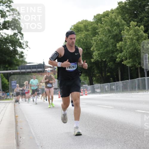 29.06.2025 - hella hamburg halbmarathon Jannik Wohlers http://msf.ph/oto/8147348 29.06.2025 10:11:31 Lombardsbrücke 1328, 1992, 3363, 4227, 5379, 5605, 7571, 9191, 9428, 10042, 10409, 11507, 11537, 11581, 11917, 12473, 13171, 13177, 13542, 13958, 14384, 16976, 17638, 17774, 18261, 18395, 18655 meine-sportfotos.de