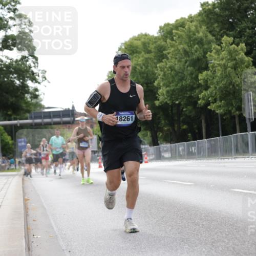 29.06.2025 - hella hamburg halbmarathon Jannik Wohlers http://msf.ph/oto/8147352 29.06.2025 10:11:31 Lombardsbrücke 1328, 1992, 3363, 4227, 5379, 5605, 7571, 9191, 9428, 10042, 10409, 11507, 11537, 11581, 11917, 12473, 13171, 13177, 13542, 13958, 14384, 16976, 17638, 17774, 18261, 18395, 18655 meine-sportfotos.de