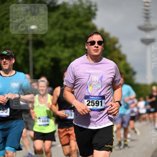29.06.2025 - hella hamburg halbmarathon Dr. Thomas Lammeyer http://msf.ph/oto/8147361 29.06.2025 10:05:54 Kennedybrücke 1184, 1329, 1364, 1464, 1653, 1722, 1724, 1881, 1940, 2591, 2806, 2957, 3039, 3199, 4322, 4649, 5547, 5602, 5603, 0000, 6327, 6438, 6921, 7189, 7223, 7846, 8191, 8578, 8632, 8926, 9230, 9741, 10074, 10882 meine-sportfotos.de