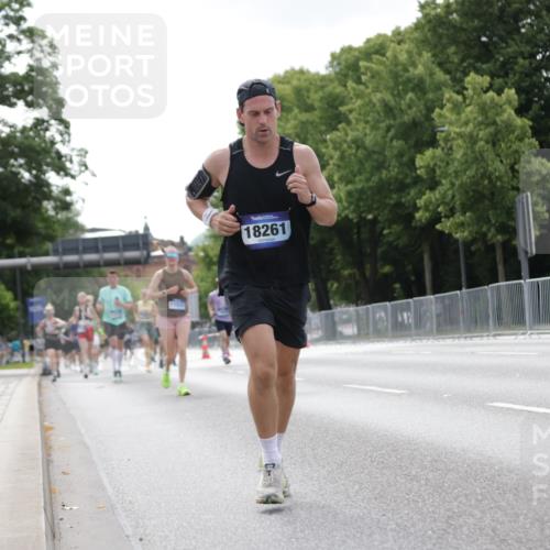 29.06.2025 - hella hamburg halbmarathon Jannik Wohlers http://msf.ph/oto/8147367 29.06.2025 10:11:31 Lombardsbrücke 1328, 1992, 3363, 4227, 5379, 5605, 7571, 9191, 9428, 10042, 10409, 11507, 11537, 11581, 11917, 12473, 13171, 13177, 13542, 13958, 14384, 16976, 17638, 17774, 18261, 18395, 18655 meine-sportfotos.de
