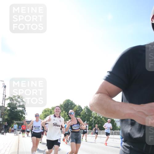 29.06.2025 - hella hamburg halbmarathon Jannik Wohlers http://msf.ph/oto/8147369 29.06.2025 10:00:32 Lombardsbrücke 1726, 3059, 3141, 3625, 3740, 3983, 4238, 4616, 4708, 5033, 5418, 5870, 6147, 6487, 6531, 6714, 6757, 7658, 7757, 7759, 7761, 8255, 8326, 8478, 8632, 8923, 9124, 9577, 10074, 10188, 10271, 10705, 11623, 12196, 12206, 12261, 12787, 12809, 13086, 13287, 13407, 13498, 14306, 14577, 14673, 15232, 15284, 15527, 16093, 16401, 16434, 16594, 16786, 16922, 17087, 17268, 17304, 17852, 18125, 18426, 18450, 18452, 18485, 18612, 18759, 18919 meine-sportfotos.de