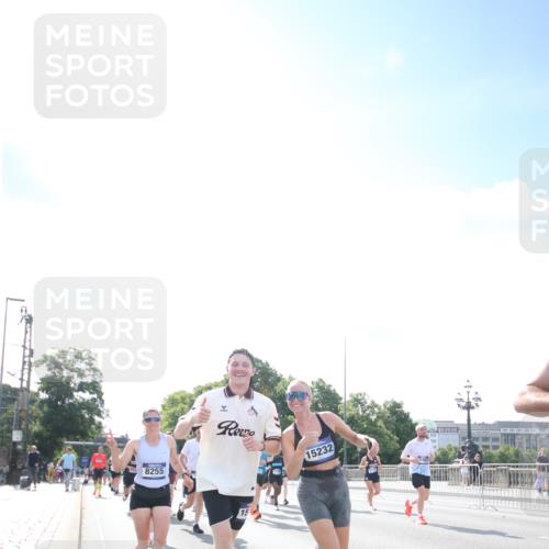 29.06.2025 - hella hamburg halbmarathon Jannik Wohlers http://msf.ph/oto/8147386 29.06.2025 10:00:32 Lombardsbrücke 1726, 3059, 3141, 3625, 3740, 3983, 4238, 4616, 4708, 5033, 5418, 5870, 6147, 6487, 6531, 6714, 6757, 7658, 7757, 7759, 7761, 8255, 8326, 8478, 8632, 8923, 9124, 9577, 10074, 10188, 10271, 10705, 11623, 12196, 12206, 12261, 12787, 12809, 13086, 13287, 13407, 13498, 14306, 14577, 14673, 15232, 15284, 15527, 16093, 16401, 16434, 16594, 16786, 16922, 17087, 17268, 17304, 17852, 18125, 18426, 18450, 18452, 18485, 18612, 18759, 18919 meine-sportfotos.de
