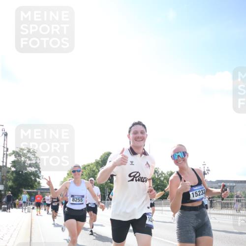 29.06.2025 - hella hamburg halbmarathon Jannik Wohlers http://msf.ph/oto/8147411 29.06.2025 10:00:33 Lombardsbrücke 1726, 2490, 3059, 3141, 3625, 3740, 3983, 4238, 4616, 4708, 5033, 5418, 5870, 6147, 6487, 6531, 6714, 6757, 7658, 7757, 7759, 7761, 8255, 8326, 8478, 8632, 8923, 9124, 10074, 10188, 10271, 10705, 11623, 12196, 12206, 12261, 12787, 12809, 13086, 13287, 13407, 14306, 14577, 14673, 15232, 15284, 15527, 15838, 16401, 16434, 16594, 16786, 16922, 17087, 17268, 17304, 17852, 18125, 18426, 18452, 18485, 18612, 18759, 18919 meine-sportfotos.de