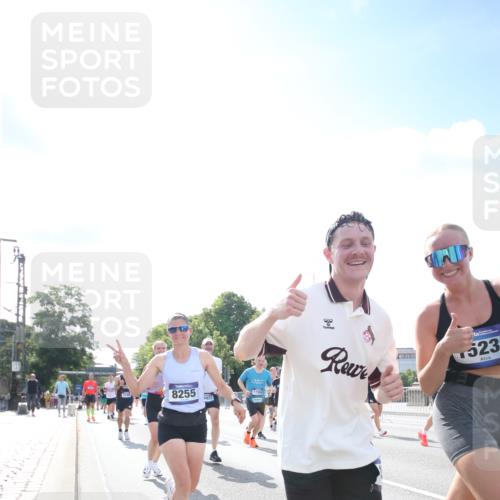 29.06.2025 - hella hamburg halbmarathon Jannik Wohlers http://msf.ph/oto/8147420 29.06.2025 10:00:33 Lombardsbrücke 1726, 2490, 3059, 3141, 3625, 3740, 3983, 4238, 4616, 4708, 5033, 5418, 5870, 6147, 6487, 6531, 6714, 6757, 7658, 7757, 7759, 7761, 8255, 8326, 8478, 8632, 8923, 9124, 10074, 10188, 10271, 10705, 11623, 12196, 12206, 12261, 12787, 12809, 13086, 13287, 13407, 14306, 14577, 14673, 15232, 15284, 15527, 15838, 16401, 16434, 16594, 16786, 16922, 17087, 17268, 17304, 17852, 18125, 18426, 18452, 18485, 18612, 18759, 18919 meine-sportfotos.de