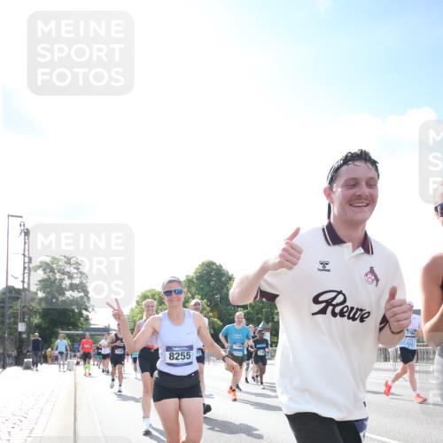 29.06.2025 - hella hamburg halbmarathon Jannik Wohlers http://msf.ph/oto/8147425 29.06.2025 10:00:33 Lombardsbrücke 1726, 2490, 3059, 3141, 3625, 3740, 3983, 4238, 4616, 4708, 5033, 5418, 5870, 6147, 6487, 6531, 6714, 6757, 7658, 7757, 7759, 7761, 8255, 8326, 8478, 8632, 8923, 9124, 10074, 10188, 10271, 10705, 11623, 12196, 12206, 12261, 12787, 12809, 13086, 13287, 13407, 14306, 14577, 14673, 15232, 15284, 15527, 15838, 16401, 16434, 16594, 16786, 16922, 17087, 17268, 17304, 17852, 18125, 18426, 18452, 18485, 18612, 18759, 18919 meine-sportfotos.de