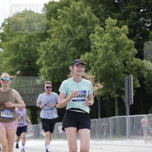 29.06.2025 - hella hamburg halbmarathon Jannik Wohlers http://msf.ph/oto/8147435 29.06.2025 10:11:34 Lombardsbrücke 5379, 9191, 10042, 10409, 11507, 11525, 11537, 11581, 11917, 12473, 13171, 13542, 13958, 14196, 14384, 15137, 16976, 17638, 17774, 18261, 18395, 18655 meine-sportfotos.de