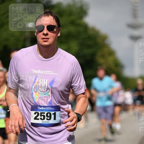 29.06.2025 - hella hamburg halbmarathon Dr. Thomas Lammeyer http://msf.ph/oto/8147439 29.06.2025 10:05:55 Kennedybrücke 1184, 1329, 1364, 1464, 1653, 1722, 1724, 1881, 1940, 2591, 2806, 2957, 3039, 3199, 4322, 4649, 5547, 5602, 5603, 0000, 6327, 6438, 6921, 7031, 7189, 7223, 7846, 8191, 8578, 8632, 8926, 9230, 9741, 10074, 10882 meine-sportfotos.de