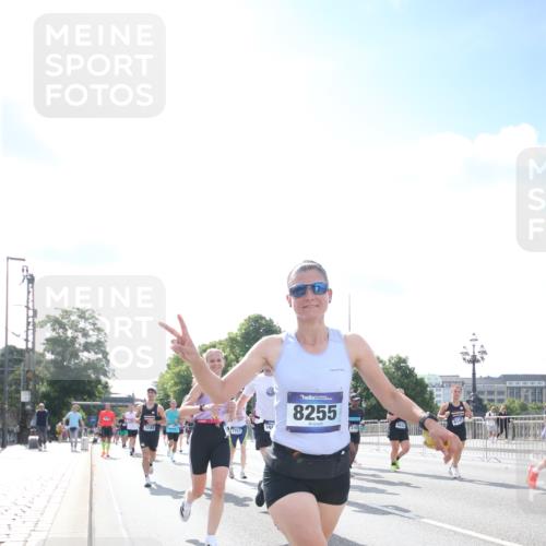 29.06.2025 - hella hamburg halbmarathon Jannik Wohlers http://msf.ph/oto/8147454 29.06.2025 10:00:34 Lombardsbrücke 1726, 2490, 3059, 3141, 3625, 3740, 3983, 4238, 4616, 4708, 5033, 5418, 5870, 6147, 6487, 6531, 6714, 6757, 7658, 7757, 7759, 7761, 8255, 8326, 8478, 8632, 8923, 9124, 9932, 10074, 10188, 10271, 10705, 11623, 12196, 12206, 12261, 12787, 12809, 13086, 13287, 13407, 14306, 14577, 15232, 15284, 15527, 15838, 16401, 16434, 16594, 16786, 16922, 17087, 17268, 17304, 18029, 18426, 18452, 18485, 18612, 18759, 18919 meine-sportfotos.de