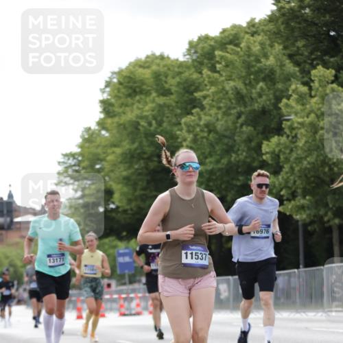 29.06.2025 - hella hamburg halbmarathon Jannik Wohlers http://msf.ph/oto/8147461 29.06.2025 10:11:35 Lombardsbrücke 1790, 5379, 9191, 10042, 10409, 11507, 11525, 11537, 11581, 11917, 12473, 13171, 13542, 13958, 14196, 14384, 15137, 16976, 17638, 17774, 18261, 18395, 18655 meine-sportfotos.de