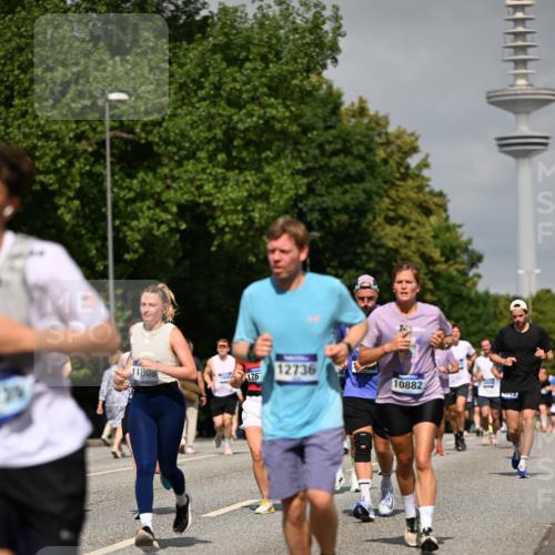 29.06.2025 - hella hamburg halbmarathon Dr. Thomas Lammeyer http://msf.ph/oto/8147467 29.06.2025 10:05:57 Kennedybrücke 1184, 1329, 1364, 1464, 1653, 1722, 1724, 1729, 1881, 1940, 2591, 2957, 3039, 3199, 4328, 4649, 5547, 5602, 5603, 0000, 6327, 6438, 6921, 7031, 7189, 7223, 7846, 8191, 8578, 8632, 8926, 9156, 9230, 9353, 9741, 10074, 10177, 10882 meine-sportfotos.de