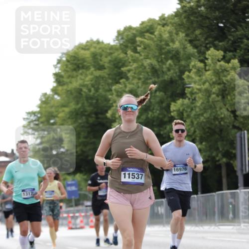 29.06.2025 - hella hamburg halbmarathon Jannik Wohlers http://msf.ph/oto/8147488 29.06.2025 10:11:35 Lombardsbrücke 1790, 5379, 9191, 10042, 10409, 11507, 11525, 11537, 11581, 11917, 12473, 13171, 13542, 13958, 14196, 14384, 15137, 16976, 17638, 17774, 18261, 18395, 18655 meine-sportfotos.de