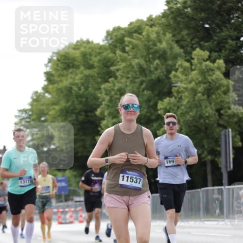 29.06.2025 - hella hamburg halbmarathon Jannik Wohlers http://msf.ph/oto/8147498 29.06.2025 10:11:35 Lombardsbrücke 1790, 5379, 9191, 10042, 10409, 11507, 11525, 11537, 11581, 11917, 12473, 13171, 13542, 13958, 14196, 14384, 15137, 16976, 17638, 17774, 18261, 18395, 18655 meine-sportfotos.de