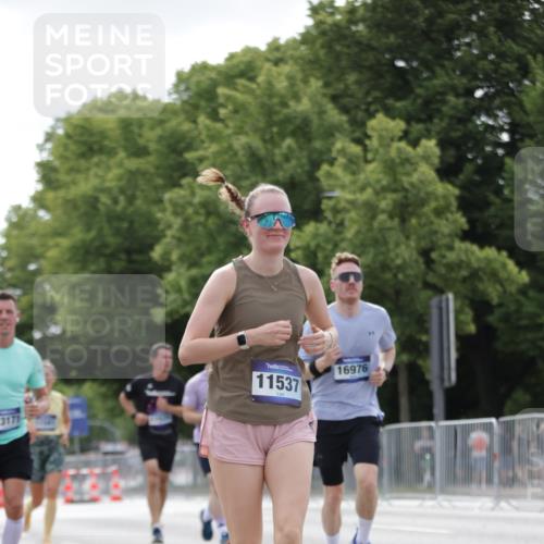 29.06.2025 - hella hamburg halbmarathon Jannik Wohlers http://msf.ph/oto/8147521 29.06.2025 10:11:36 Lombardsbrücke 1062, 1790, 5379, 9191, 10042, 10409, 11525, 11537, 11581, 11917, 13171, 13542, 13958, 14060, 14196, 14384, 15137, 16976, 17774, 18261, 18395, 18655 meine-sportfotos.de