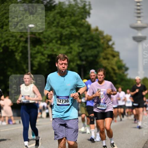 29.06.2025 - hella hamburg halbmarathon Dr. Thomas Lammeyer http://msf.ph/oto/8147534 29.06.2025 10:05:57 Kennedybrücke 1184, 1329, 1364, 1464, 1653, 1722, 1724, 1729, 1881, 1940, 2591, 2957, 3039, 3199, 4328, 4649, 5547, 5602, 5603, 0000, 6327, 6438, 6921, 7031, 7189, 7223, 7846, 8191, 8578, 8632, 8926, 9156, 9230, 9353, 9741, 10074, 10177, 10882 meine-sportfotos.de
