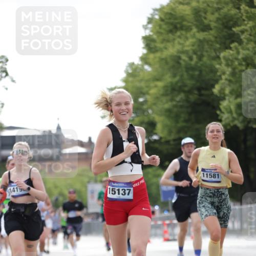 29.06.2025 - hella hamburg halbmarathon Jannik Wohlers http://msf.ph/oto/8147548 29.06.2025 10:11:38 Lombardsbrücke 1062, 1790, 5379, 9191, 9705, 10042, 10409, 11525, 11537, 11581, 11917, 13171, 13542, 13958, 14060, 14196, 15137, 16976, 17774, 18261, 18395, 18429, 18655 meine-sportfotos.de