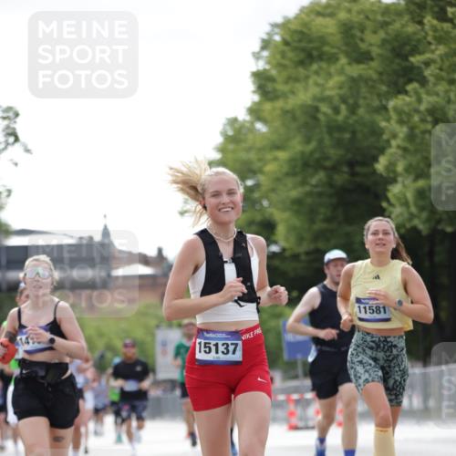 29.06.2025 - hella hamburg halbmarathon Jannik Wohlers http://msf.ph/oto/8147551 29.06.2025 10:11:38 Lombardsbrücke 1062, 1790, 5379, 9191, 9705, 10042, 10409, 11525, 11537, 11581, 11917, 13171, 13542, 13958, 14060, 14196, 15137, 16976, 17774, 18261, 18395, 18429, 18655 meine-sportfotos.de