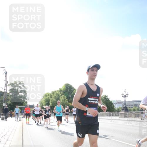 29.06.2025 - hella hamburg halbmarathon Jannik Wohlers http://msf.ph/oto/8147559 29.06.2025 10:00:36 Lombardsbrücke 1726, 2490, 3625, 3740, 4238, 4616, 4708, 5033, 5418, 5870, 6147, 6487, 6531, 6714, 6757, 6835, 7658, 7757, 7759, 7761, 8255, 8326, 8632, 8923, 9124, 9932, 10074, 10188, 10271, 10705, 11623, 11937, 12196, 12206, 12261, 12809, 13287, 13407, 14306, 14577, 15232, 15284, 15527, 15838, 16401, 16434, 16594, 16786, 16922, 17087, 17268, 17304, 18029, 18426, 18452, 18485, 18612, 18759, 18919 meine-sportfotos.de