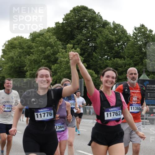 29.06.2025 - hella hamburg halbmarathon Jannik Wohlers http://msf.ph/oto/8147560 29.06.2025 10:48:25 Lombardsbrücke 1167, 1584, 2160, 2437, 2438, 2716, 2792, 3215, 5010, 5479, 5480, 6015, 6437, 6566, 7062, 7203, 7947, 7948, 8719, 9552, 10204, 10366, 10524, 10654, 10656, 11364, 11365, 11690, 11762, 11776, 11861, 13507, 13549, 13775, 13845, 14382, 15100, 15833, 16042, 16525, 16701, 16974, 17046, 18016, 18282, 18496, 19024, 19083, 19135 meine-sportfotos.de