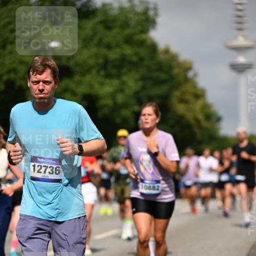 29.06.2025 - hella hamburg halbmarathon Dr. Thomas Lammeyer http://msf.ph/oto/8147563 29.06.2025 10:05:59 Kennedybrücke 1184, 1329, 1364, 1464, 1653, 1722, 1724, 1729, 1881, 1940, 2591, 3039, 3199, 4328, 4649, 5547, 5602, 5603, 6327, 6438, 7031, 7189, 7223, 7846, 8191, 8632, 8926, 9156, 9230, 9353, 9741, 10074, 10177, 10882 meine-sportfotos.de