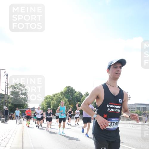 29.06.2025 - hella hamburg halbmarathon Jannik Wohlers http://msf.ph/oto/8147572 29.06.2025 10:00:36 Lombardsbrücke 1726, 2490, 3625, 3740, 4238, 4616, 4708, 5033, 5418, 5870, 6147, 6487, 6531, 6714, 6757, 6835, 7658, 7757, 7759, 7761, 8255, 8326, 8632, 8923, 9124, 9932, 10074, 10188, 10271, 10705, 11623, 11937, 12196, 12206, 12261, 12809, 13287, 13407, 14306, 14577, 15232, 15284, 15527, 15838, 16401, 16434, 16594, 16786, 16922, 17087, 17268, 17304, 18029, 18426, 18452, 18485, 18612, 18759, 18919 meine-sportfotos.de