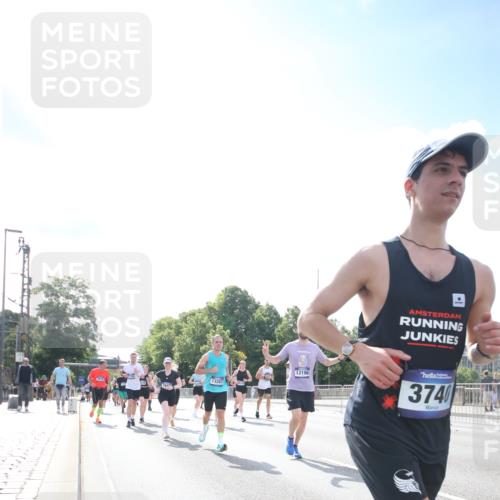 29.06.2025 - hella hamburg halbmarathon Jannik Wohlers http://msf.ph/oto/8147578 29.06.2025 10:00:36 Lombardsbrücke 1726, 2490, 3625, 3740, 4238, 4616, 4708, 5033, 5418, 5870, 6147, 6487, 6531, 6714, 6757, 6835, 7658, 7757, 7759, 7761, 8255, 8326, 8632, 8923, 9124, 9932, 10074, 10188, 10271, 10705, 11623, 11937, 12196, 12206, 12261, 12809, 13287, 13407, 14306, 14577, 15232, 15284, 15527, 15838, 16401, 16434, 16594, 16786, 16922, 17087, 17268, 17304, 18029, 18426, 18452, 18485, 18612, 18759, 18919 meine-sportfotos.de