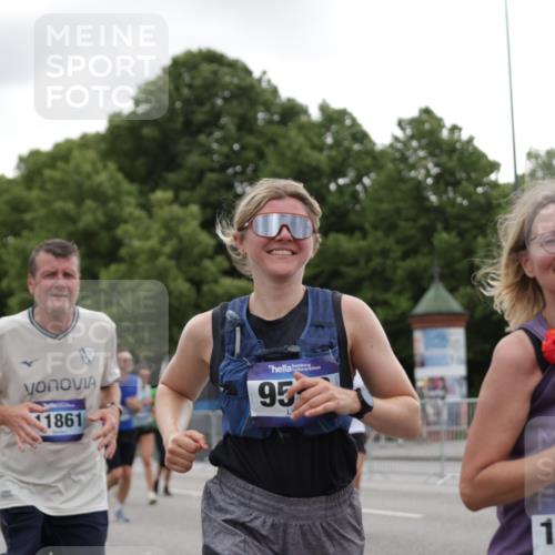 29.06.2025 - hella hamburg halbmarathon Jannik Wohlers http://msf.ph/oto/8147588 29.06.2025 10:48:27 Lombardsbrücke 2160, 2437, 2438, 2716, 2792, 3215, 5010, 5479, 5480, 6015, 6437, 6566, 7062, 7203, 7947, 7948, 9552, 10081, 10204, 10366, 10524, 10654, 10656, 11000, 11364, 11365, 11690, 11762, 11776, 11861, 11865, 12173, 12881, 12882, 13426, 13507, 13549, 13775, 13845, 14382, 14623, 15100, 15771, 15833, 16042, 16525, 16701, 16974, 17046, 17538, 17693, 18016, 18496, 19024, 19083, 19135 meine-sportfotos.de