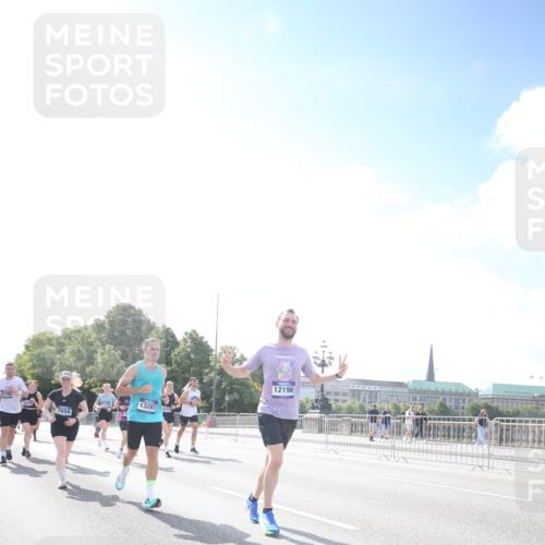 29.06.2025 - hella hamburg halbmarathon Jannik Wohlers http://msf.ph/oto/8147598 29.06.2025 10:00:37 Lombardsbrücke 1130, 1726, 2490, 2936, 3625, 3740, 4238, 4616, 4708, 5033, 5418, 5870, 6147, 6487, 6531, 6714, 6757, 6835, 7658, 7757, 7759, 7761, 8255, 8326, 8923, 9124, 9932, 10188, 10271, 10705, 11937, 12196, 12206, 12261, 12809, 13287, 13407, 14306, 14577, 15232, 15284, 15527, 15838, 16401, 16434, 16594, 16786, 16922, 17087, 17268, 17304, 18029, 18426, 18452, 18485, 18612, 18759 meine-sportfotos.de