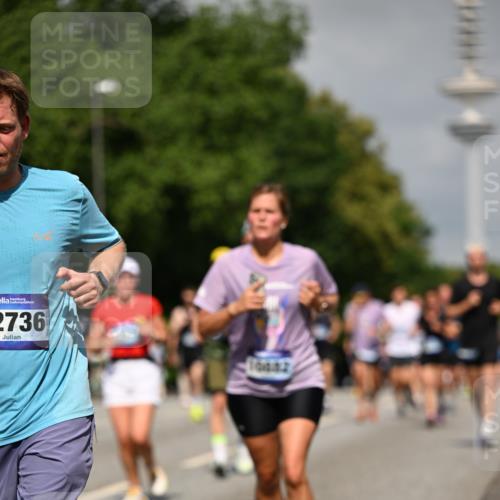 29.06.2025 - hella hamburg halbmarathon Dr. Thomas Lammeyer http://msf.ph/oto/8147608 29.06.2025 10:05:59 Kennedybrücke 1184, 1329, 1364, 1464, 1653, 1722, 1724, 1729, 1881, 1940, 2591, 3039, 3199, 4328, 4649, 5547, 5602, 5603, 6327, 6438, 7031, 7189, 7223, 7846, 8191, 8632, 8926, 9156, 9230, 9353, 9741, 10074, 10177, 10882 meine-sportfotos.de