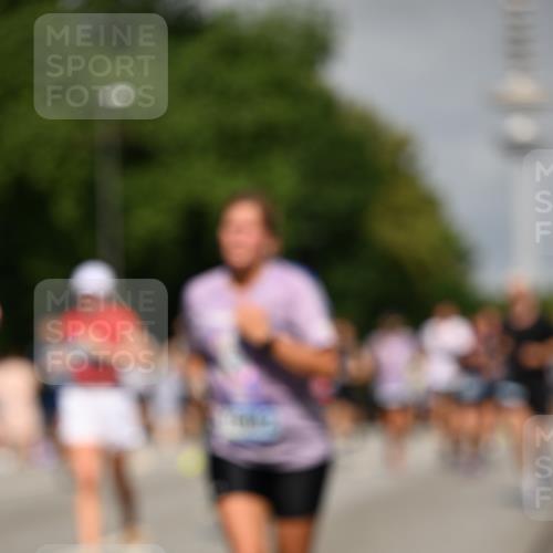 29.06.2025 - hella hamburg halbmarathon Dr. Thomas Lammeyer http://msf.ph/oto/8147628 29.06.2025 10:05:59 Kennedybrücke 1184, 1329, 1364, 1464, 1653, 1722, 1724, 1729, 1881, 1940, 2591, 3039, 3199, 4328, 4649, 5547, 5602, 5603, 6327, 6438, 7031, 7189, 7223, 7846, 8191, 8632, 8926, 9156, 9230, 9353, 9741, 10074, 10177, 10882 meine-sportfotos.de