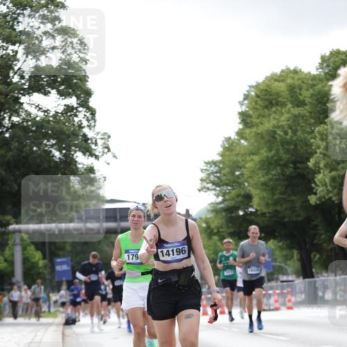 29.06.2025 - hella hamburg halbmarathon Jannik Wohlers http://msf.ph/oto/8147635 29.06.2025 10:11:40 Lombardsbrücke 1062, 1790, 7474, 9191, 9253, 9705, 10042, 10409, 11525, 11537, 11581, 11917, 13171, 13542, 13958, 14060, 14196, 14313, 15137, 16976, 18261, 18395, 18429, 18655 meine-sportfotos.de