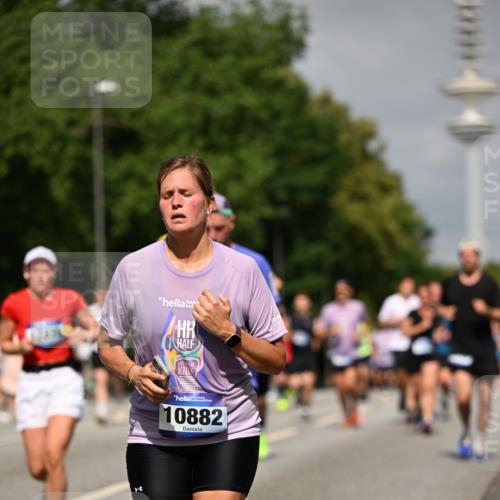 29.06.2025 - hella hamburg halbmarathon Dr. Thomas Lammeyer http://msf.ph/oto/8147639 29.06.2025 10:06:00 Kennedybrücke 1184, 1329, 1364, 1464, 1653, 1722, 1724, 1729, 1881, 1940, 2591, 3039, 3169, 3199, 4286, 4328, 4649, 5547, 5602, 5603, 6327, 6438, 7031, 7189, 7223, 8191, 8632, 8926, 9156, 9230, 9353, 9741, 10074, 10177, 10882 meine-sportfotos.de