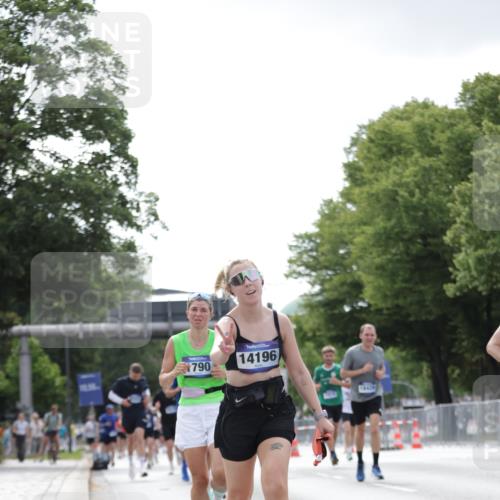29.06.2025 - hella hamburg halbmarathon Jannik Wohlers http://msf.ph/oto/8147640 29.06.2025 10:11:40 Lombardsbrücke 1062, 1790, 7474, 9191, 9253, 9705, 10042, 10409, 11525, 11537, 11581, 11917, 13171, 13542, 13958, 14060, 14196, 14313, 15137, 16976, 18261, 18395, 18429, 18655 meine-sportfotos.de