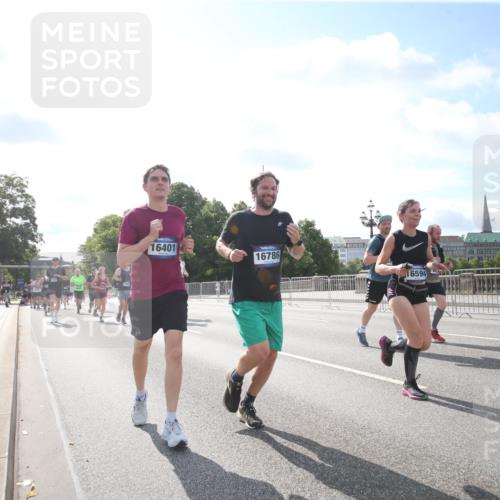 29.06.2025 - hella hamburg halbmarathon Jannik Wohlers http://msf.ph/oto/8147661 29.06.2025 10:00:42 Lombardsbrücke 1130, 1420, 1726, 2354, 2363, 2490, 2936, 3625, 3740, 4068, 4238, 4708, 5870, 6147, 6487, 6531, 6835, 7658, 7757, 7759, 7761, 8045, 8046, 8255, 8326, 9932, 10188, 10271, 10383, 11937, 12196, 12206, 12261, 13287, 14306, 15232, 15240, 15284, 15527, 15838, 16401, 16517, 16530, 16594, 16602, 16786, 16922, 17304, 17387, 17543, 17739, 18029, 18327, 18452, 18485, 18759, 18796 meine-sportfotos.de