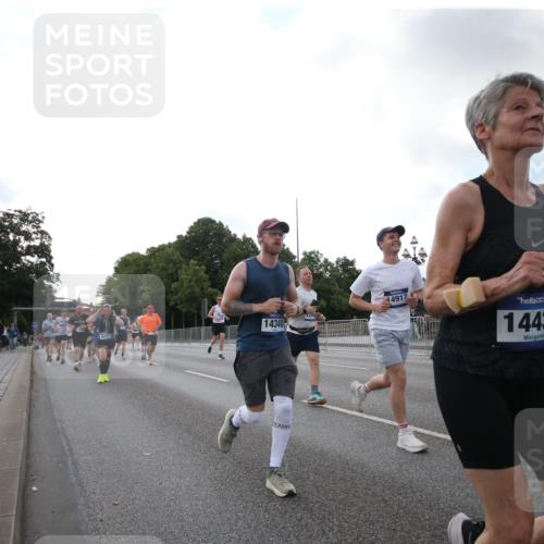29.06.2025 - hella hamburg halbmarathon Jannik Wohlers http://msf.ph/oto/8147686 29.06.2025 10:03:59 Lombardsbrücke 1213, 1377, 1674, 2852, 2979, 3994, 4587, 5354, 5365, 5976, 6709, 8217, 9489, 10213, 10756, 10962, 11582, 12004, 12005, 12998, 13625, 14340, 14436, 14917, 15525, 16753, 16989, 17071, 17113, 17437, 17569, 17763, 17860, 18098, 18199, 18525 meine-sportfotos.de