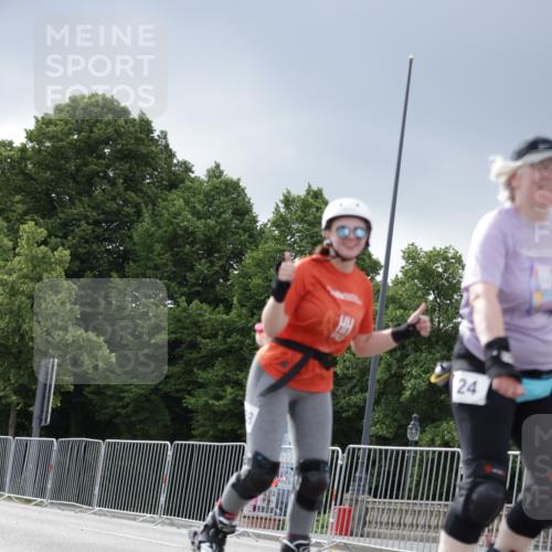 29.06.2025 - hella hamburg halbmarathon Jannik Wohlers http://msf.ph/oto/8147752 29.06.2025 09:10:11 Lombardsbrücke  meine-sportfotos.de