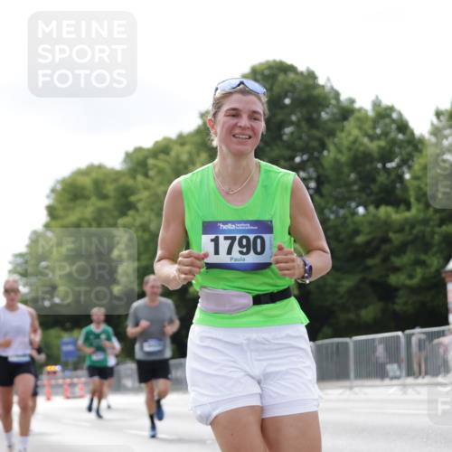 29.06.2025 - hella hamburg halbmarathon Jannik Wohlers http://msf.ph/oto/8147765 29.06.2025 10:11:43 Lombardsbrücke 1062, 1790, 2661, 7474, 9253, 9705, 10409, 11509, 11525, 11537, 11581, 13171, 13542, 14060, 14196, 14313, 15137, 16379, 16976, 18261, 18395, 18429, 18655 meine-sportfotos.de