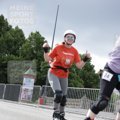 29.06.2025 - hella hamburg halbmarathon Jannik Wohlers http://msf.ph/oto/8147773 29.06.2025 09:10:12 Lombardsbrücke  meine-sportfotos.de