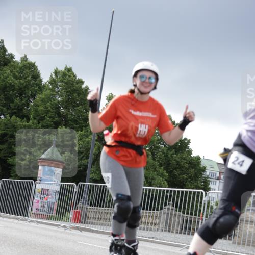 29.06.2025 - hella hamburg halbmarathon Jannik Wohlers http://msf.ph/oto/8147774 29.06.2025 09:10:12 Lombardsbrücke  meine-sportfotos.de