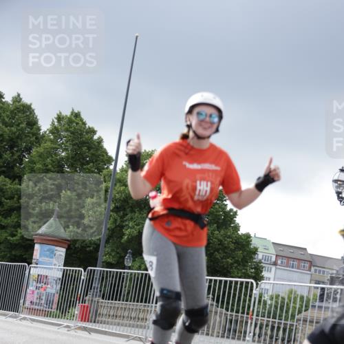 29.06.2025 - hella hamburg halbmarathon Jannik Wohlers http://msf.ph/oto/8147780 29.06.2025 09:10:12 Lombardsbrücke  meine-sportfotos.de