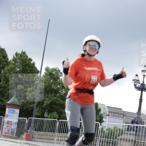 29.06.2025 - hella hamburg halbmarathon Jannik Wohlers http://msf.ph/oto/8147787 29.06.2025 09:10:12 Lombardsbrücke  meine-sportfotos.de