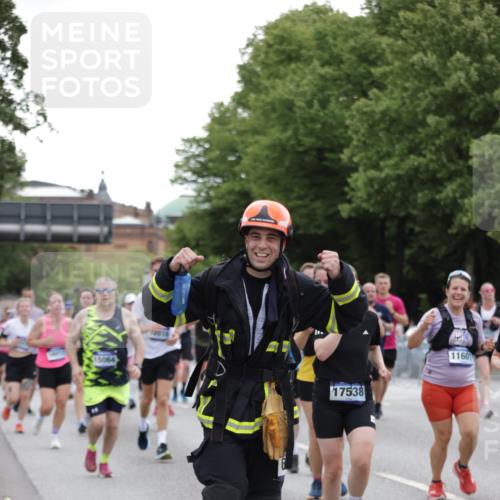 29.06.2025 - hella hamburg halbmarathon Jannik Wohlers http://msf.ph/oto/8147790 29.06.2025 10:48:38 Lombardsbrücke 2160, 2395, 2713, 2792, 3086, 3215, 3253, 4403, 5118, 5479, 5480, 5551, 6015, 6437, 6566, 6979, 7062, 9341, 9359, 10081, 11000, 11031, 11192, 11601, 11690, 11741, 11865, 12010, 12173, 12380, 12664, 12881, 12882, 13426, 13507, 13549, 13775, 14080, 14081, 14382, 14623, 15064, 15100, 15159, 15176, 15411, 15530, 15597, 15631, 15771, 16012, 16525, 17046, 17538, 17693, 18016 meine-sportfotos.de