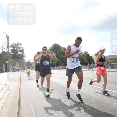 29.06.2025 - hella hamburg halbmarathon Jannik Wohlers http://msf.ph/oto/8147801 29.06.2025 10:05:46 Lombardsbrücke 1842, 3062, 4542, 4868, 5431, 6014, 6314, 7138, 7741, 8051, 8316, 9361, 10781, 13042, 13054, 13481, 14369, 14987, 15113, 15145, 15229, 15537, 15766, 15772, 16441, 16687, 17239, 17746, 18768, 18857, 18966 meine-sportfotos.de