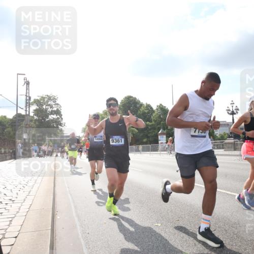 29.06.2025 - hella hamburg halbmarathon Jannik Wohlers http://msf.ph/oto/8147811 29.06.2025 10:05:46 Lombardsbrücke 1842, 3062, 4542, 4868, 5431, 6014, 6314, 7138, 7741, 8051, 8316, 9361, 10781, 13042, 13054, 13481, 14369, 14987, 15113, 15145, 15229, 15537, 15766, 15772, 16441, 16687, 17239, 17746, 18768, 18857, 18966 meine-sportfotos.de