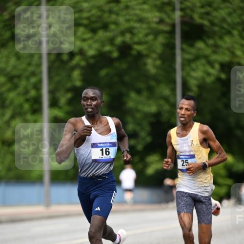 29.06.2025 - hella hamburg halbmarathon Dr. Thomas Lammeyer http://msf.ph/oto/8147831 29.06.2025 09:33:47 Kennedybrücke 2, 4, 5, 6, 7, 8, 9, 10, 11, 13, 16, 22, 23, 25, 59 meine-sportfotos.de