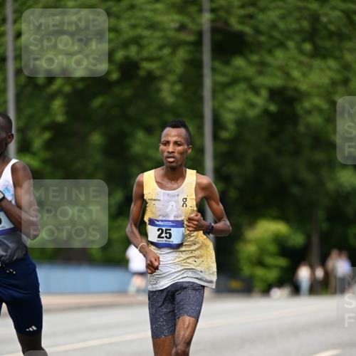 29.06.2025 - hella hamburg halbmarathon Dr. Thomas Lammeyer http://msf.ph/oto/8147837 29.06.2025 09:33:47 Kennedybrücke 2, 4, 5, 6, 7, 8, 9, 10, 11, 13, 16, 22, 23, 25, 59 meine-sportfotos.de