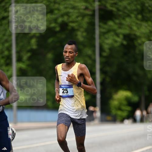29.06.2025 - hella hamburg halbmarathon Dr. Thomas Lammeyer http://msf.ph/oto/8147847 29.06.2025 09:33:47 Kennedybrücke 2, 4, 5, 6, 7, 8, 9, 10, 11, 13, 16, 22, 23, 25, 59 meine-sportfotos.de