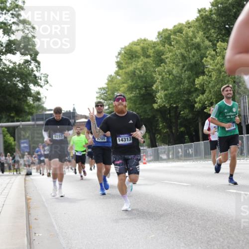 29.06.2025 - hella hamburg halbmarathon Jannik Wohlers http://msf.ph/oto/8147871 29.06.2025 10:11:46 Lombardsbrücke 1062, 1790, 2661, 3746, 5176, 6871, 7474, 9253, 9705, 11509, 11525, 11537, 11581, 13171, 14060, 14196, 14313, 14863, 15137, 16379, 16976, 18429, 18655 meine-sportfotos.de