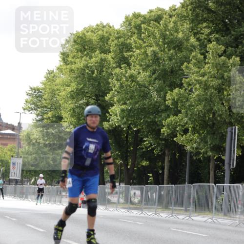 29.06.2025 - hella hamburg halbmarathon Jannik Wohlers http://msf.ph/oto/8147934 29.06.2025 09:10:31 Lombardsbrücke  meine-sportfotos.de